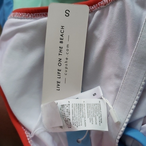 Cupshe onepiece - Picture 6 of 7